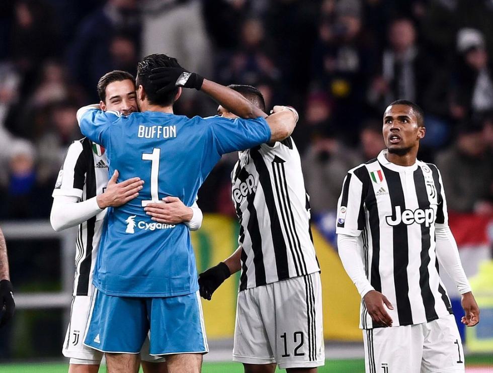  枪手锋线全面开花，阿森纳客场四球轻取狼队  