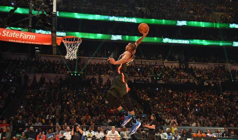  拉文扣篮大赛冠军本色公牛加时险胜活塞