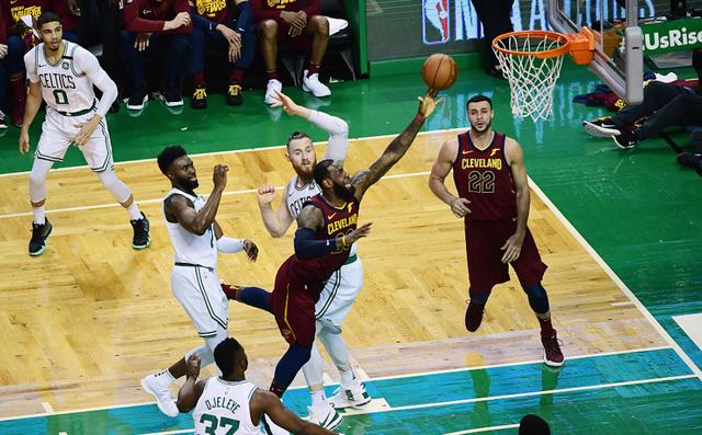  佛罗伦萨主场两度领先遭逆转暴露防守顽疾