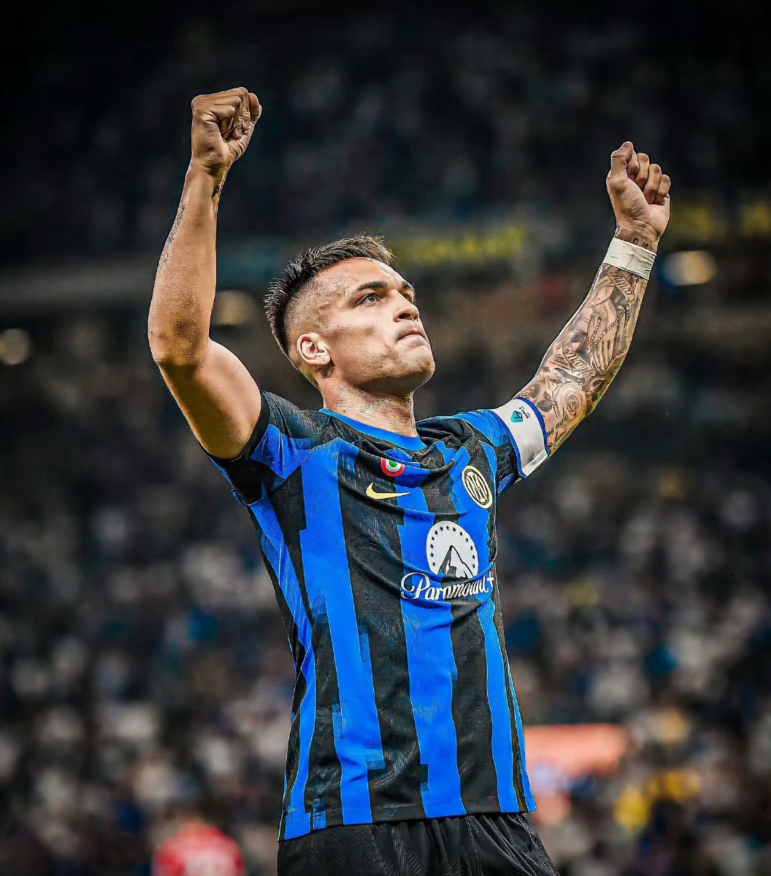  那不勒斯主场称王，奥斯梅恩戴帽导演大胜  